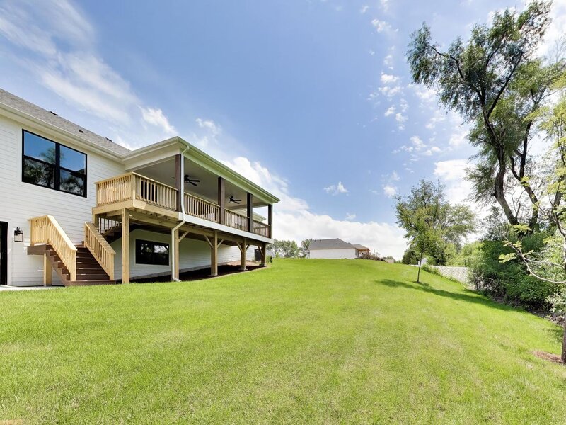 495 Cora Lane St. Charles IL 60174