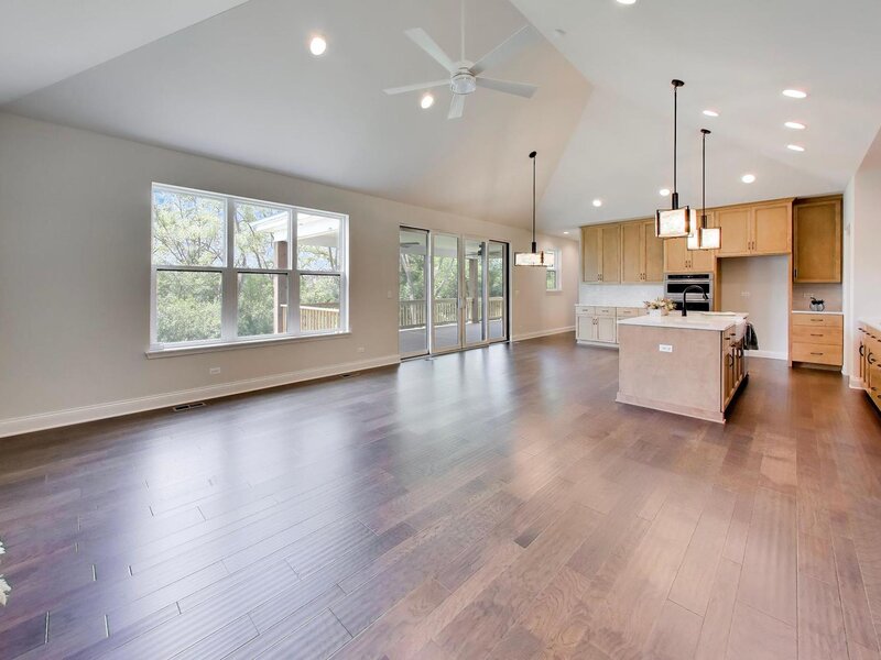 495 Cora Lane St. Charles IL 60174