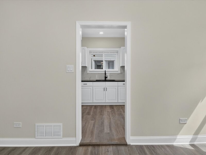 543 N Leclaire Avenue Chicago IL 60644