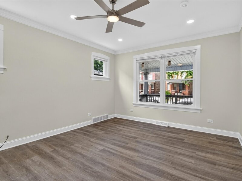 543 N Leclaire Avenue Chicago IL 60644