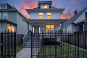 Photo of 543 N Leclaire Avenue Chicago IL 60644