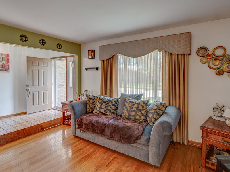 1960 185th Street Lansing IL 60438