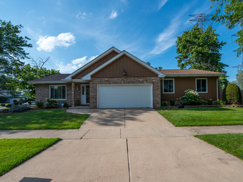 1960 185th Street Lansing IL 60438