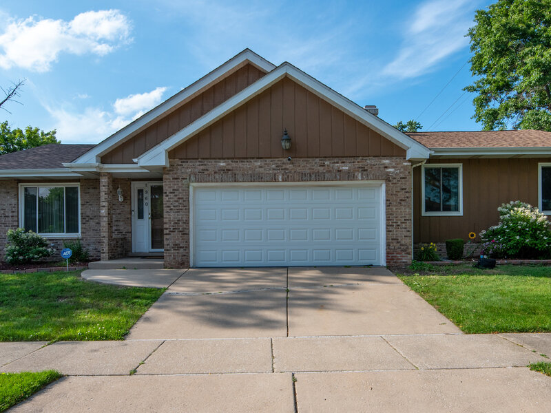 1960 185th Street Lansing IL 60438