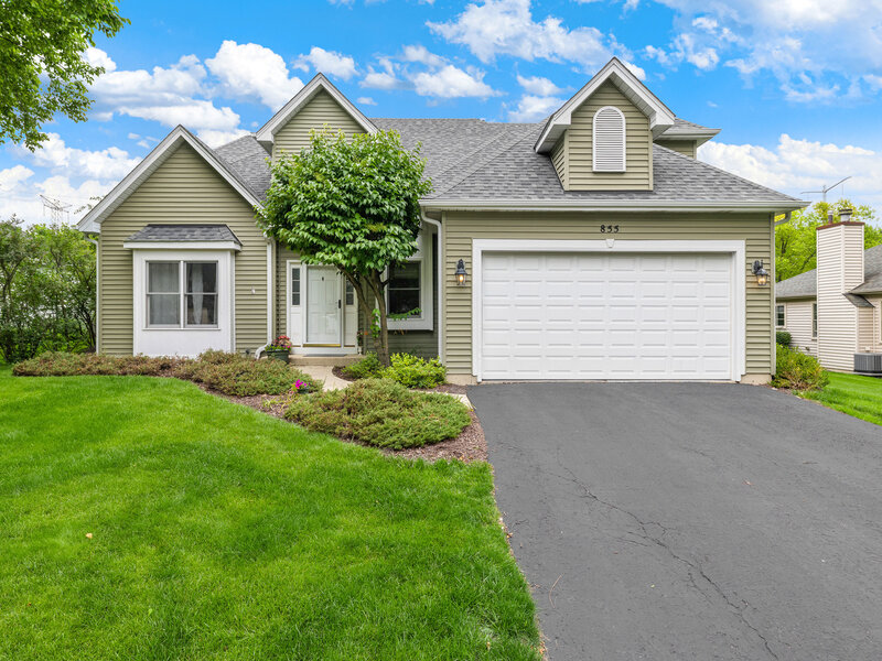 855 Ayers Street Bolingbrook IL 60440