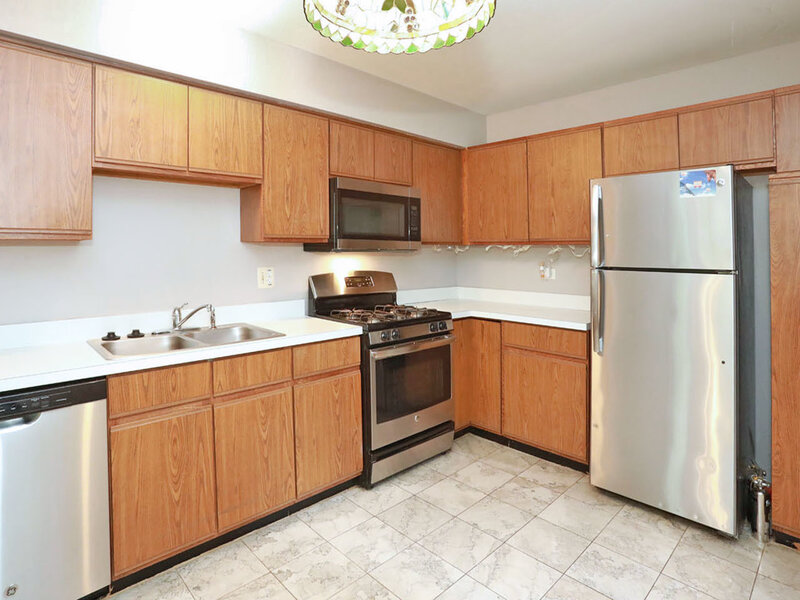 704 Shady Oaks Court Elgin IL 60120