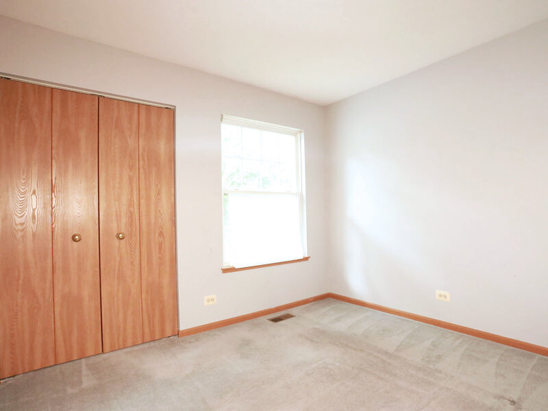 704 Shady Oaks Court Elgin IL 60120
