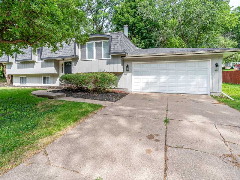 4430 Canterbury Lane Davenport IA 52806