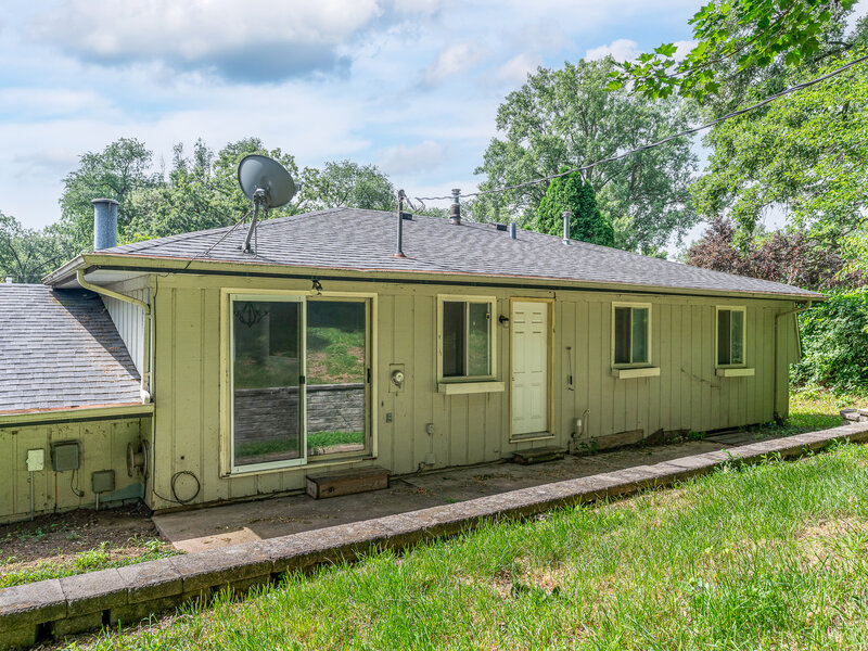 4430 Canterbury Lane Davenport IA 52806