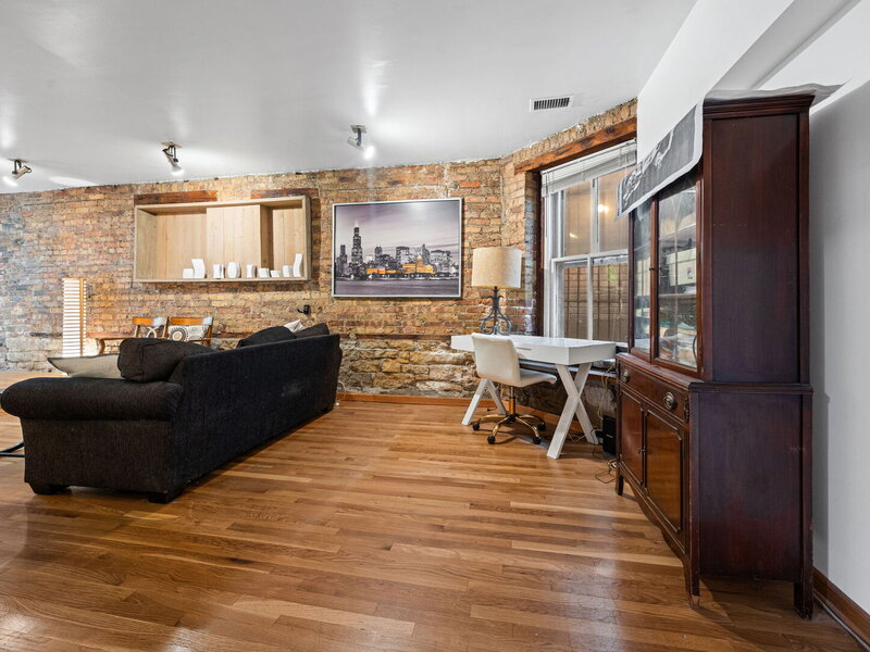 350 W Dickens Avenue Chicago IL 60614