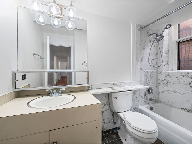 350 W Dickens Avenue Chicago IL 60614