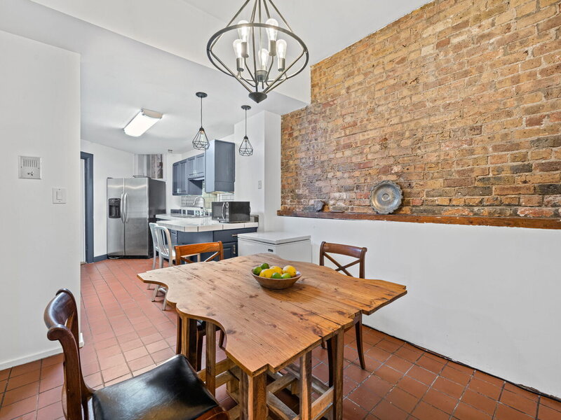 350 W Dickens Avenue Chicago IL 60614