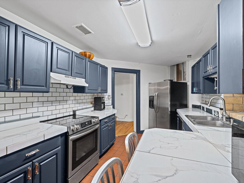 350 W Dickens Avenue Chicago IL 60614