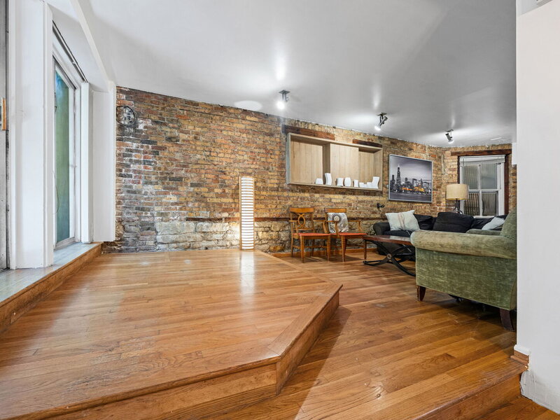 350 W Dickens Avenue Chicago IL 60614