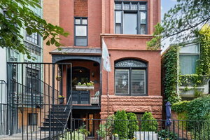 Photo of 350 W Dickens Avenue Chicago IL 60614