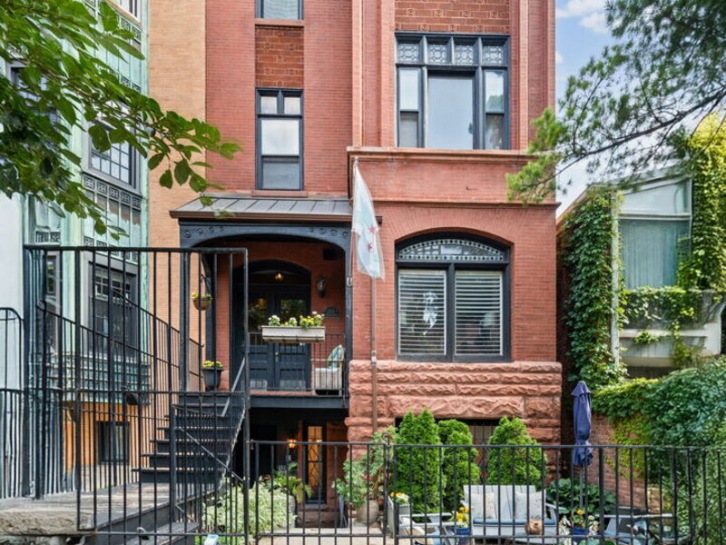 350 W Dickens Avenue Chicago IL 60614