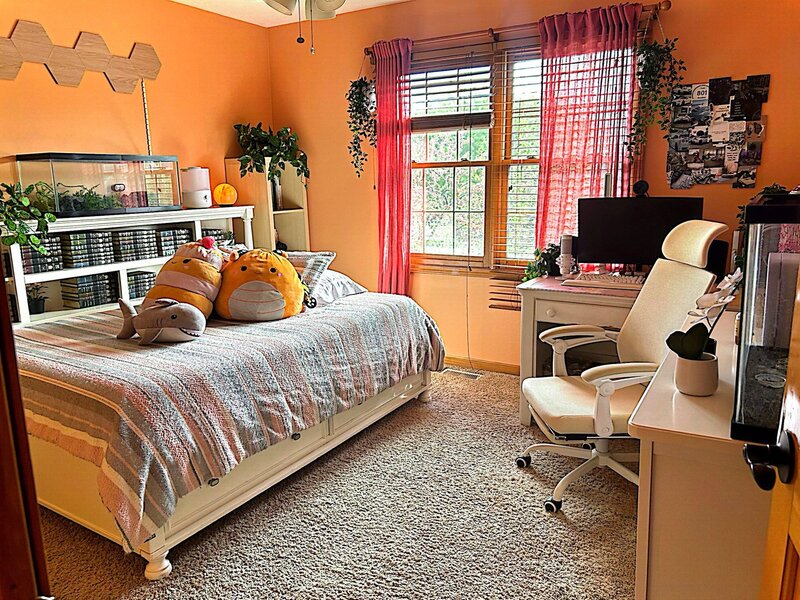 2484 Warwick Court Aurora IL 60503