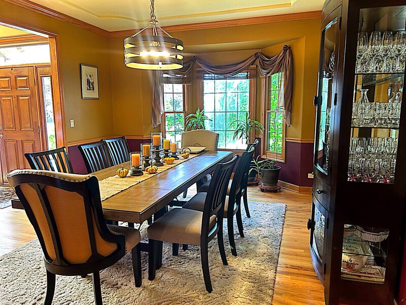 2484 Warwick Court Aurora IL 60503