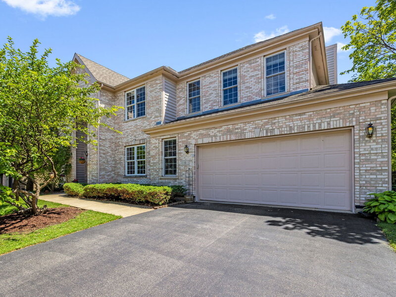 4 Sherwood Court Lake In The Hills IL 60156