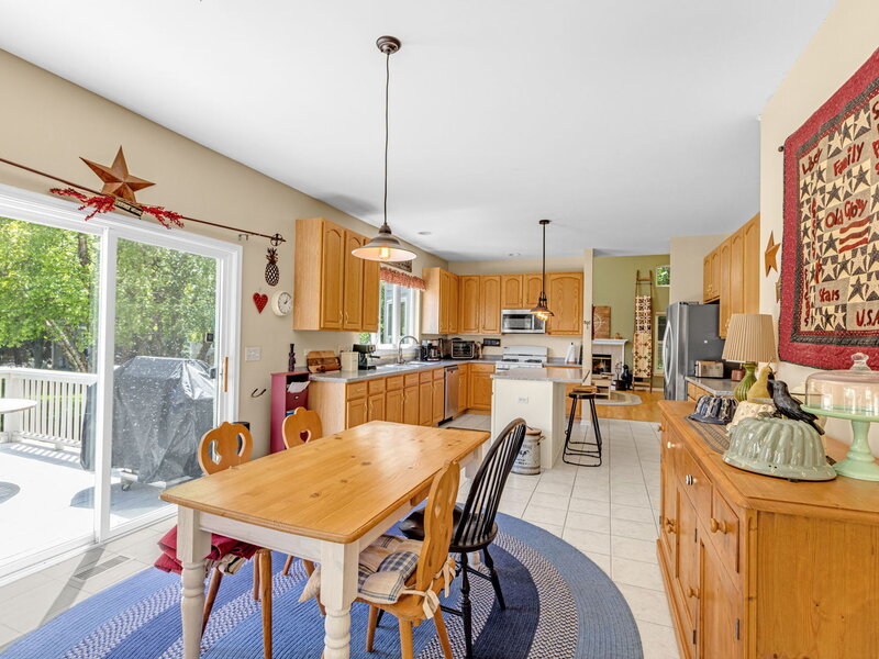 4 Sherwood Court Lake In The Hills IL 60156