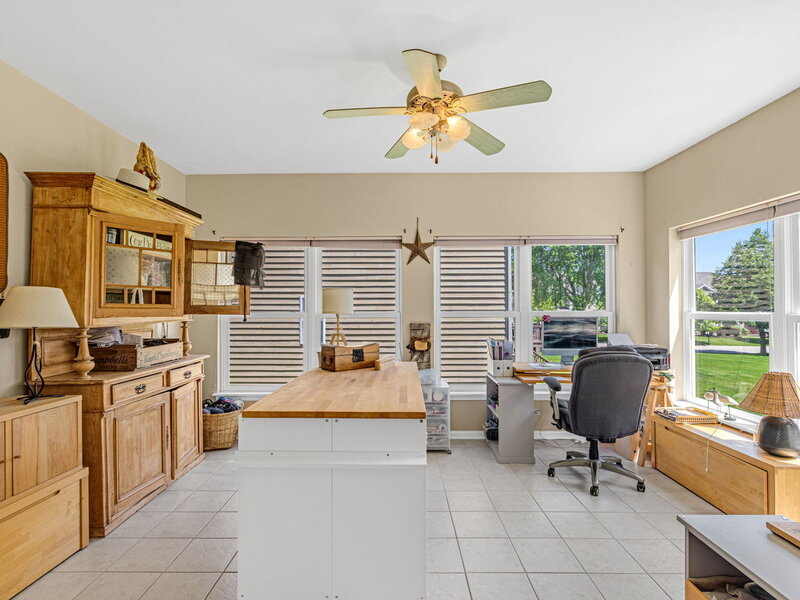 4 Sherwood Court Lake In The Hills IL 60156