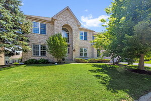 Photo of 4 Sherwood Court Lake In The Hills IL 60156