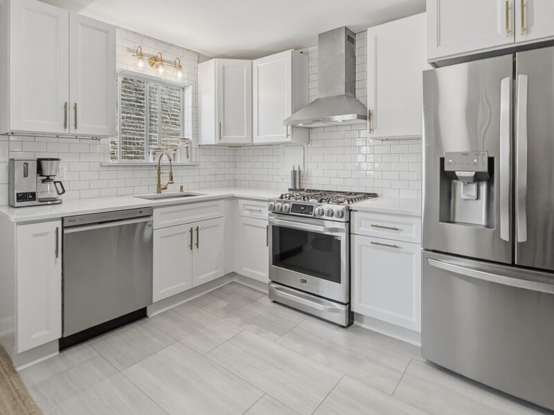 1612 W Farwell Avenue Chicago IL 60626
