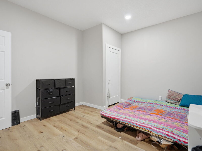 1522 Bridge Avenue Davenport IA 52803
