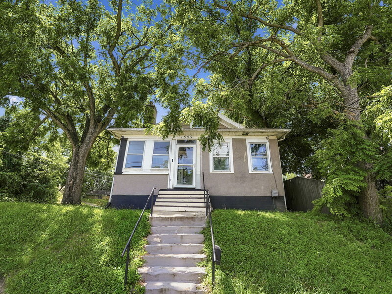 1522 Bridge Avenue Davenport IA 52803