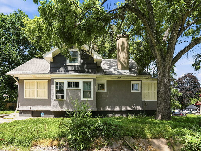 1522 Bridge Avenue Davenport IA 52803