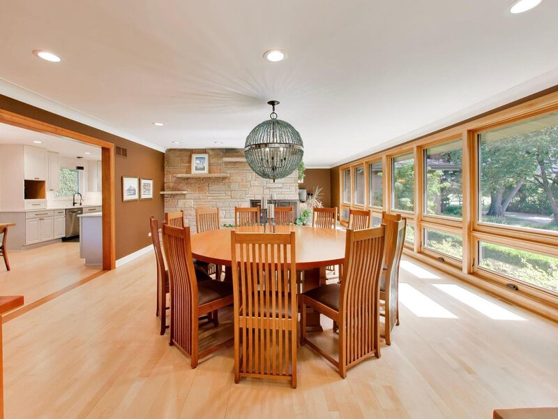 1500 W Blackhawk Drive Mount Prospect IL 60056