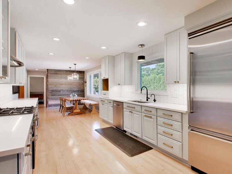 1500 W Blackhawk Drive Mount Prospect IL 60056