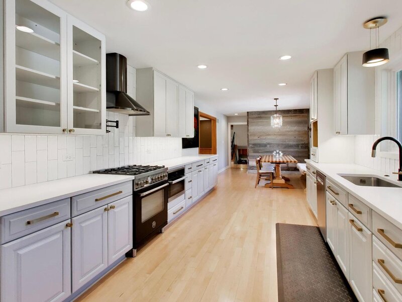 1500 W Blackhawk Drive Mount Prospect IL 60056