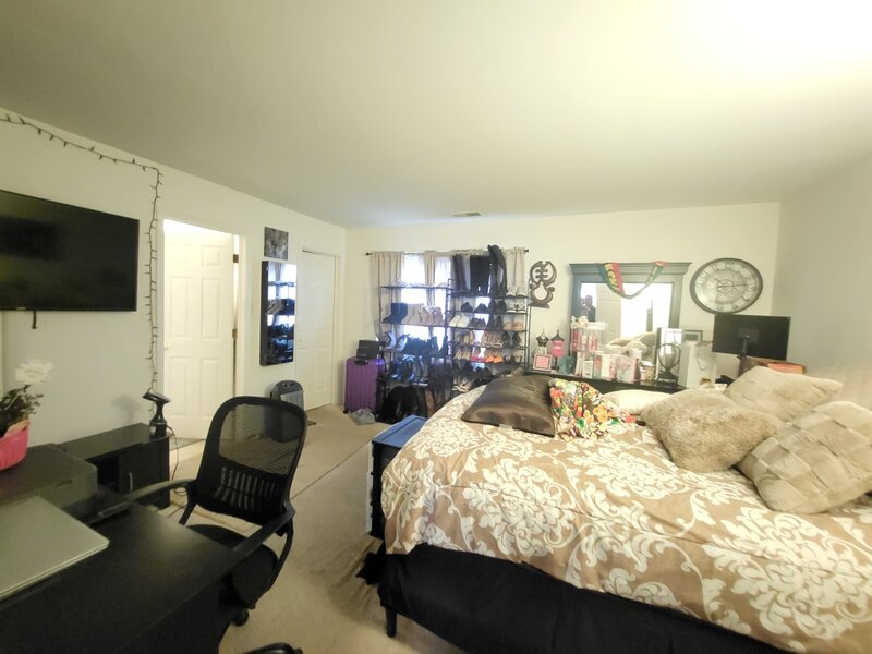 132 Enclave Circle Bolingbrook IL 60440
