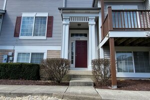 Photo of 132 Enclave Circle Bolingbrook IL 60440