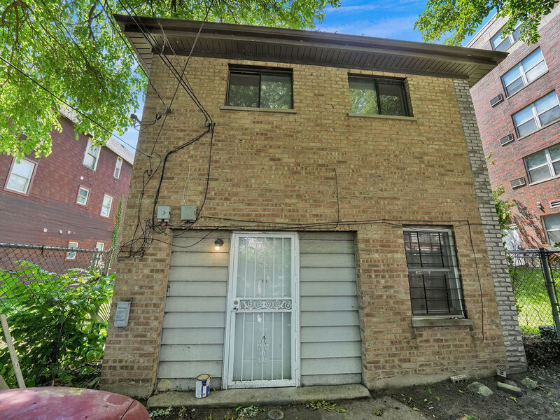 9117 S Brandon Avenue Chicago IL 60617