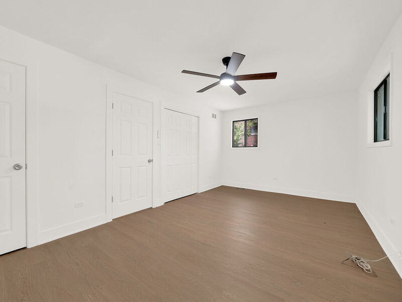 9117 S Brandon Avenue Chicago IL 60617