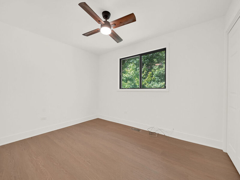 9117 S Brandon Avenue Chicago IL 60617