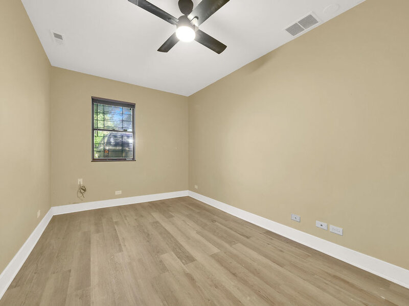 9117 S Brandon Avenue Chicago IL 60617