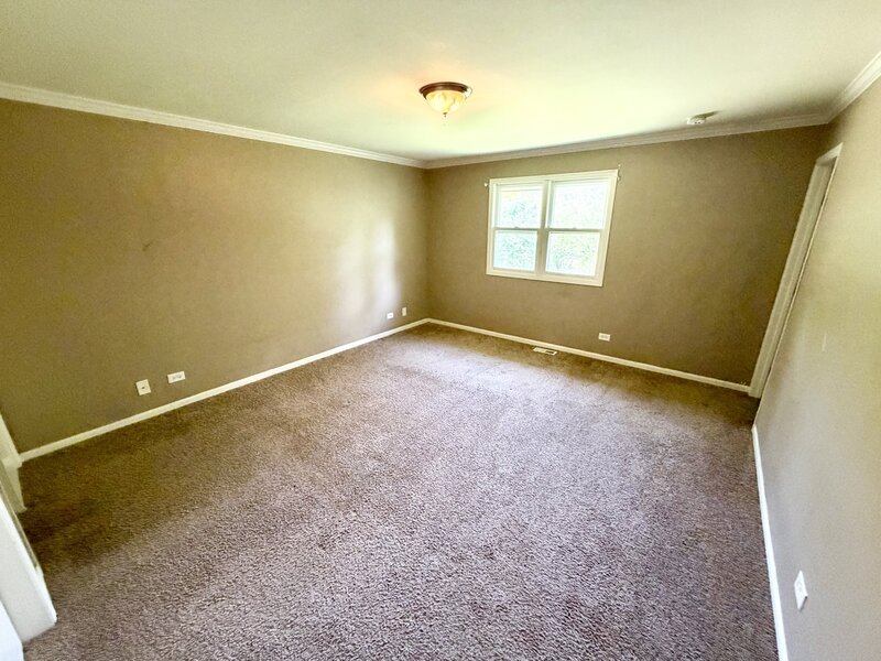 28 Bolles Avenue West Chicago IL 60185