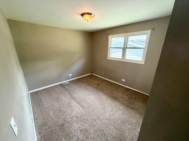 28 Bolles Avenue West Chicago IL 60185