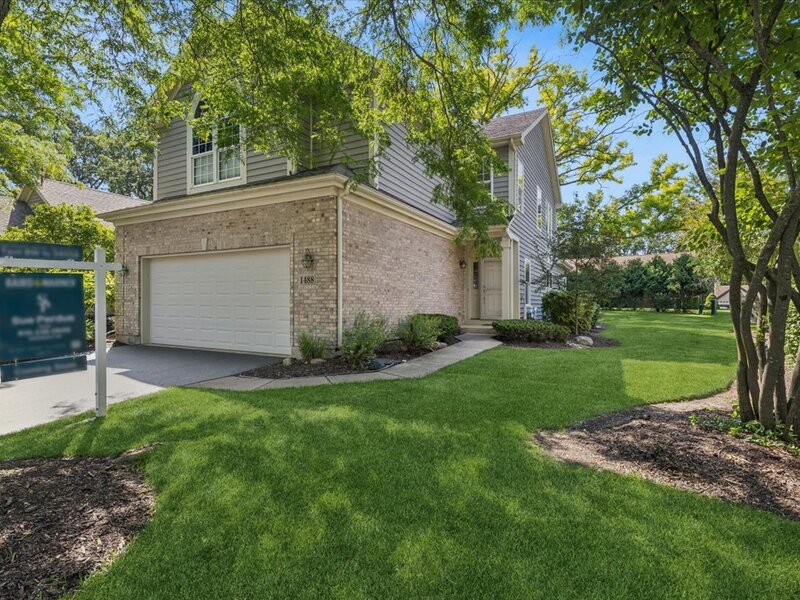 1488 White Oak Lane Woodstock IL 60098