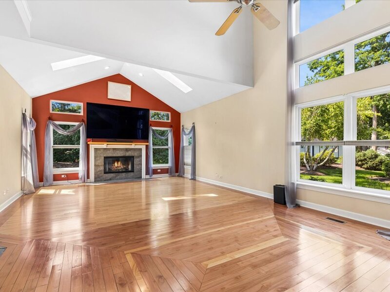 1488 White Oak Lane Woodstock IL 60098