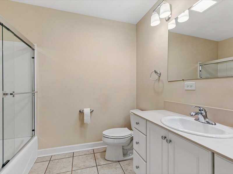 1488 White Oak Lane Woodstock IL 60098