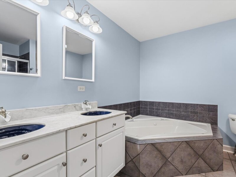 1488 White Oak Lane Woodstock IL 60098