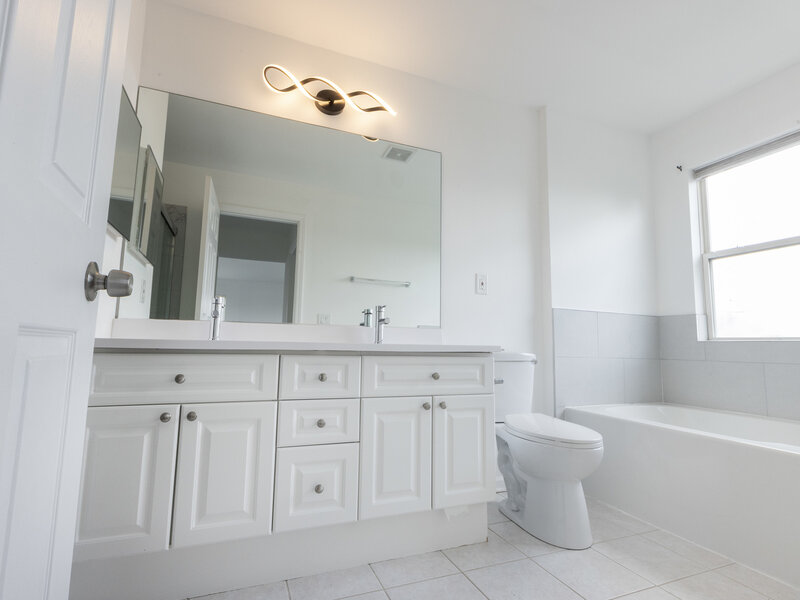 4257 N Kolmar Avenue Chicago IL 60641