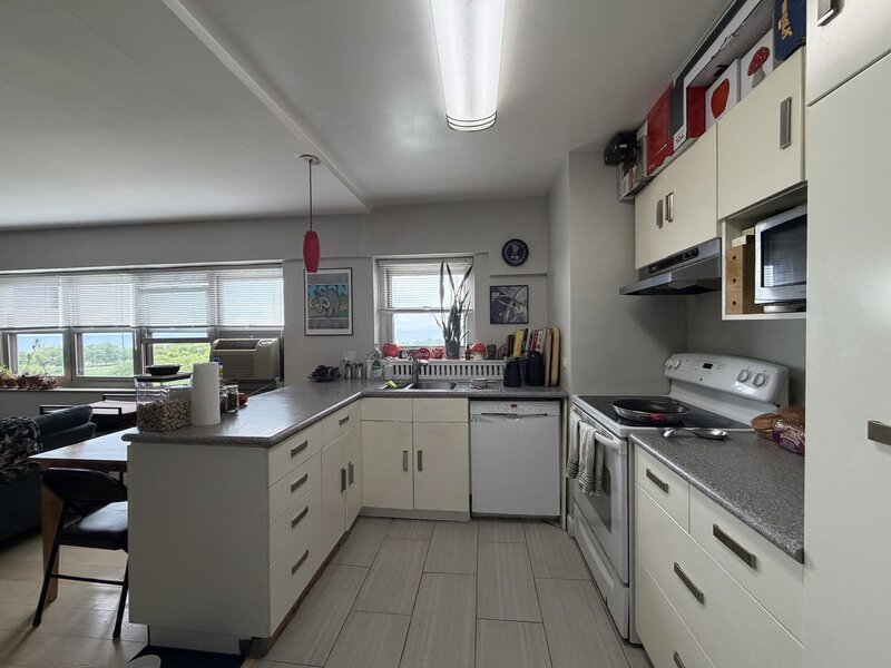 4980 N Marine Drive Chicago IL 60640