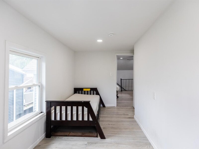 1904 Ezra Avenue Zion IL 60099