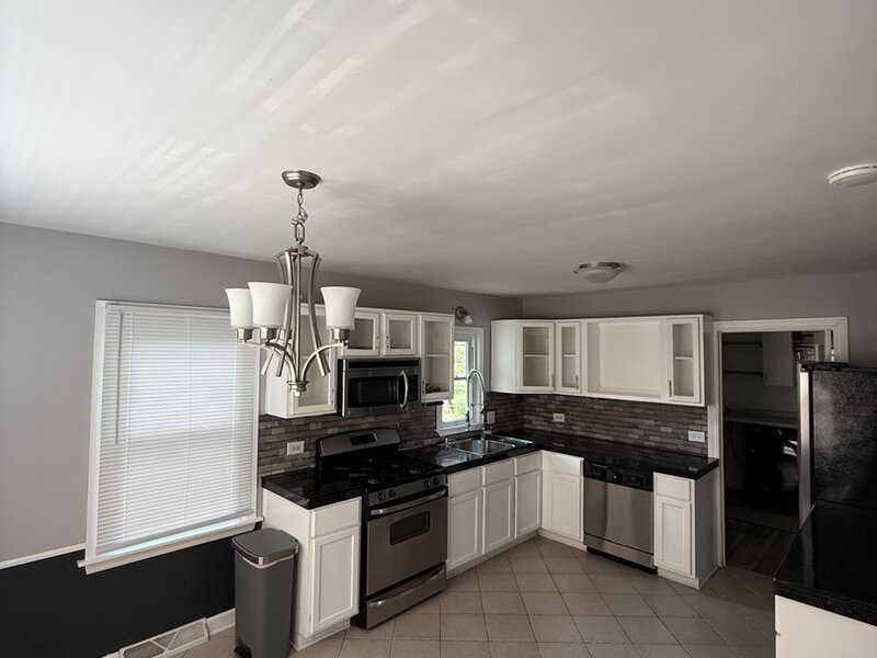 47 W Algonquin Road Des Plaines IL 60016