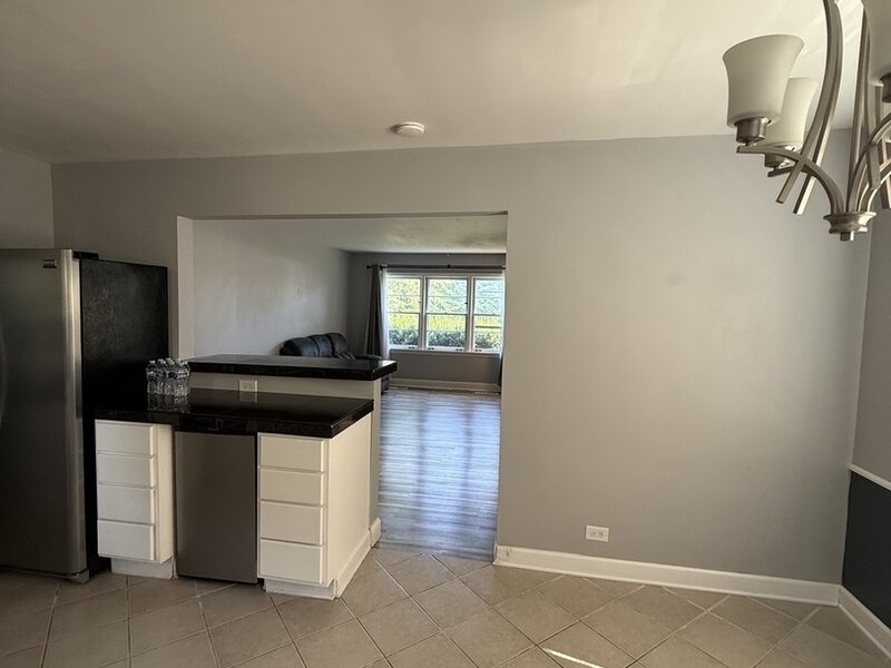 47 W Algonquin Road Des Plaines IL 60016
